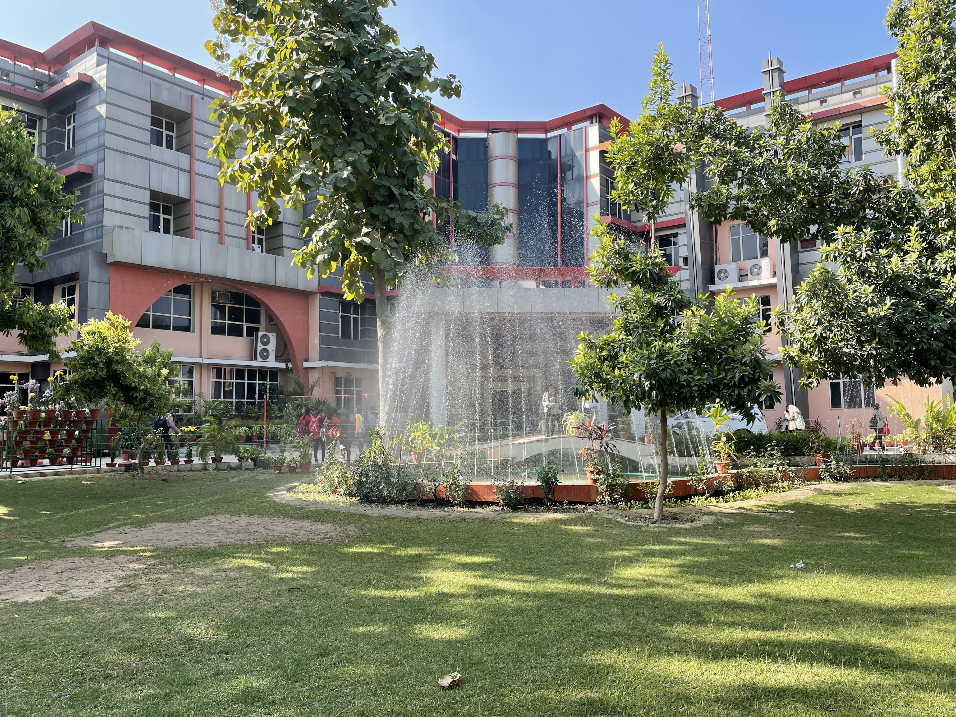 Building 2 IIMT University
