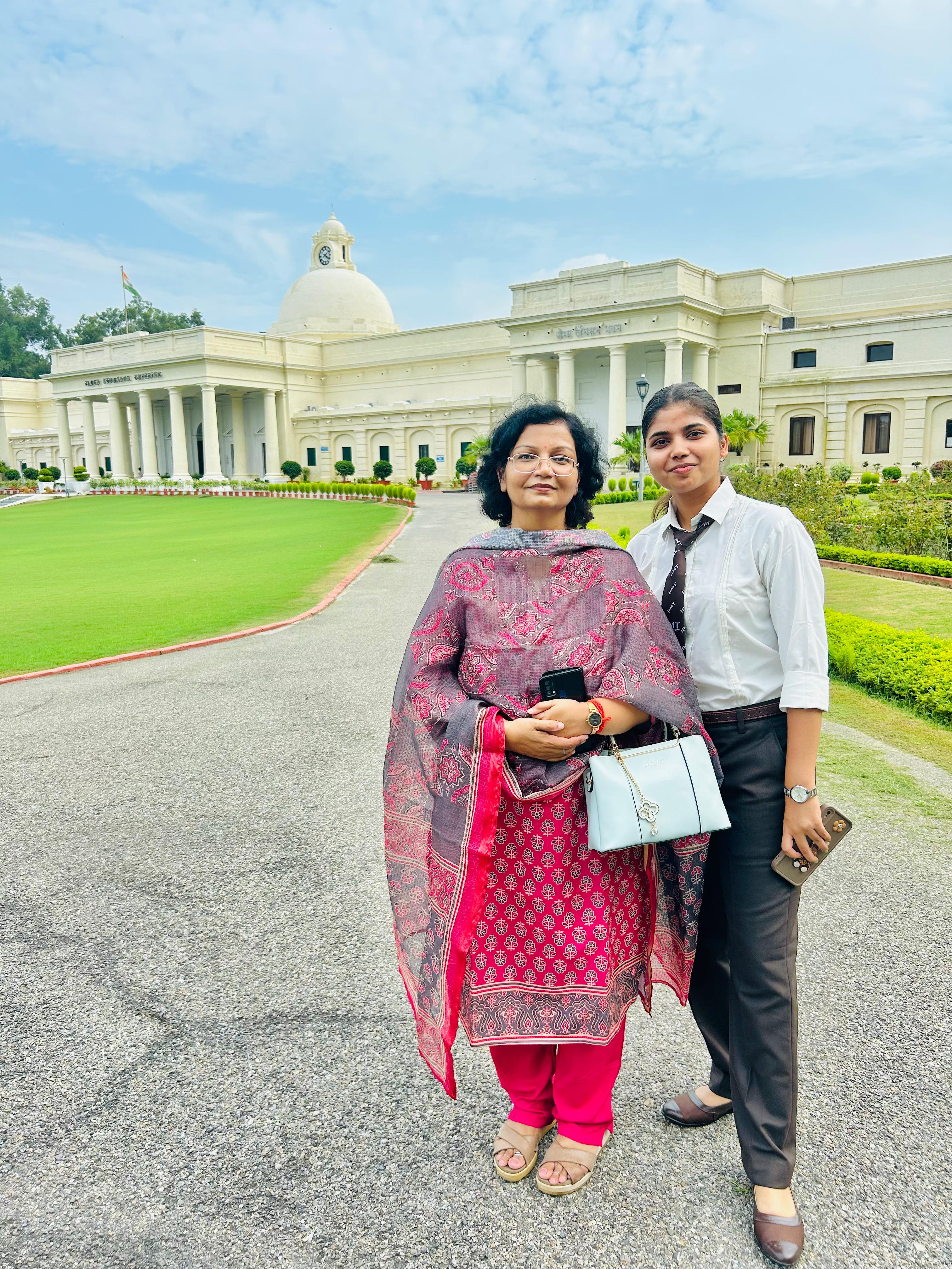 IIMT University visit IIT roorkee